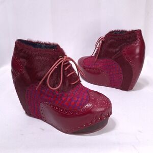 Irregular Choice What An Angel Red‎ Faux Fur Wedge Booties Womens 6.5 Whimsygoth